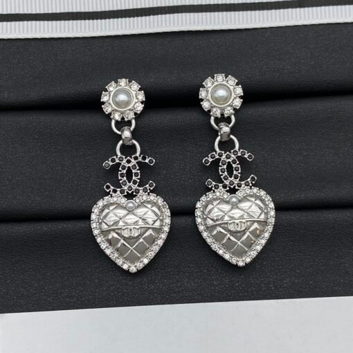 New Chanel new earrings - Image 4