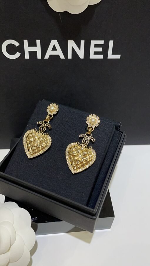 24A new black diamond double C gold diamond plaid heart pendant earrings - Image 4