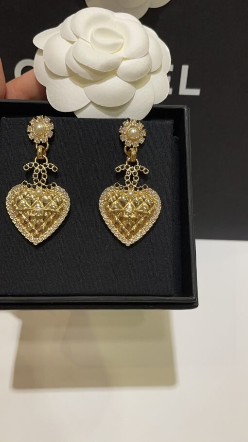 24A new black diamond double C gold diamond plaid heart pendant earrings - Image 2