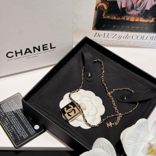 Chanel 24a new model
Light gold black LOGO square leather necklace - Image 6