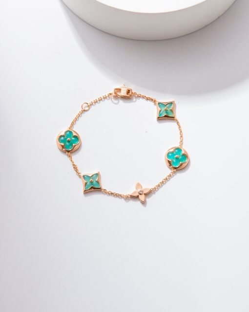 LV Color Blossom Series White Mother-of-Pearl Five-Flower Bracelet - Image 4