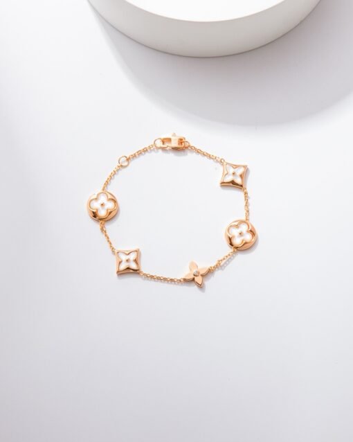 LV Color Blossom Series White Mother-of-Pearl Five-Flower Bracelet - Image 2
