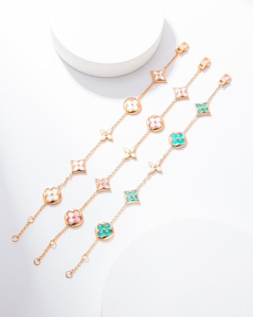 LV Color Blossom Series White Mother-of-Pearl Five-Flower Bracelet
