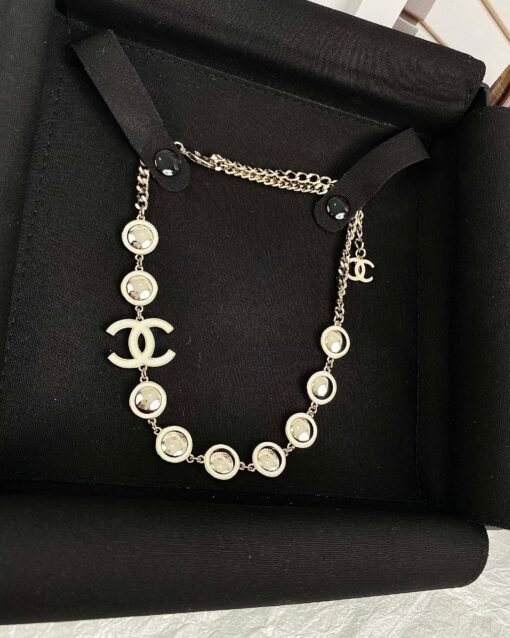 Chanel new style white oil dripping double c round mirror
 Glossy necklace Necklace