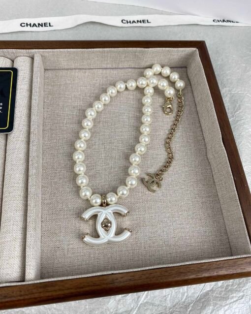 Chanel new white resin double c pearl necklace - Image 4