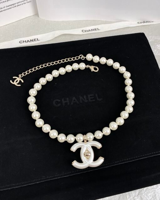 Chanel new white resin double c pearl necklace - Image 2