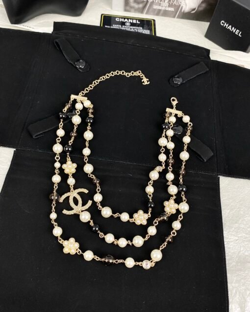 CHANE Chanel 24B new three-layer small flower black and white pearl necklace - Image 3
