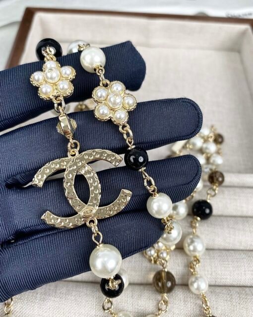 CHANE Chanel 24B new three-layer small flower black and white pearl necklace - Image 12