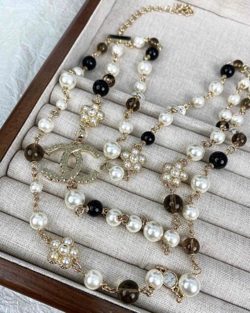 CHANE Chanel 24B new three-layer small flower black and white pearl necklace - Image 11