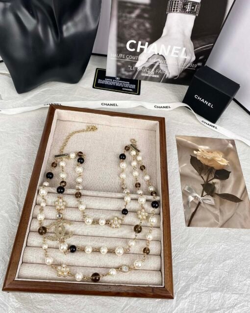 CHANE Chanel 24B new three-layer small flower black and white pearl necklace - Image 10