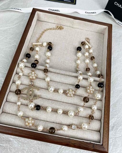 CHANE Chanel 24B new three-layer small flower black and white pearl necklace - Image 9