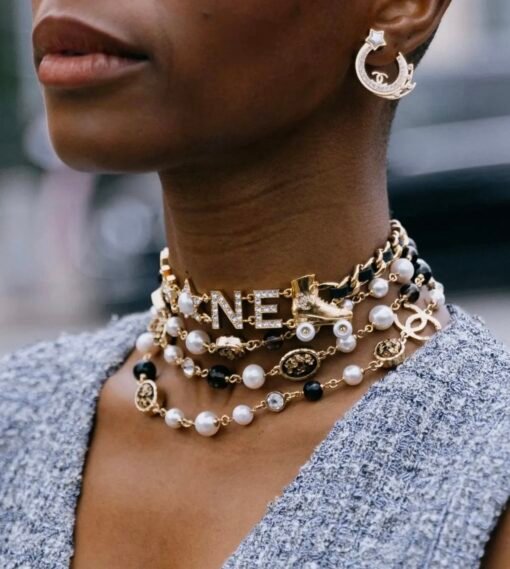 CHANE Chanel 24B new three-layer small flower black and white pearl necklace - Image 4