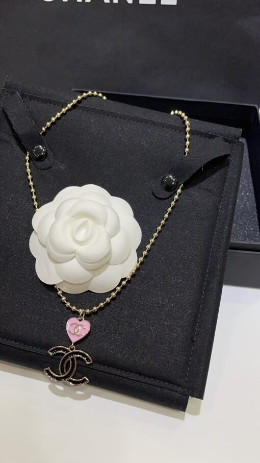 A new black enamel double C pink love light gold necklace - Image 7