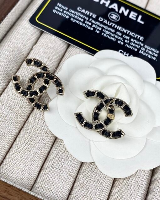 Chanel  Fashion Black Leather Double C Stud Earrings - 图片 7