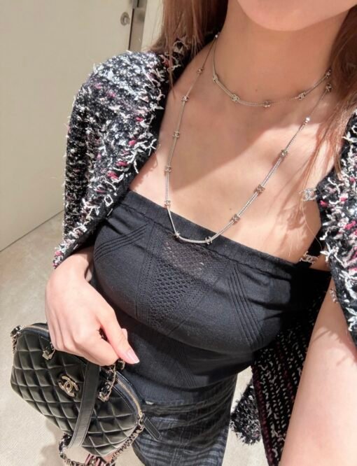 Chanel Snake Bone 5 Flowers Choker Snake Bone Necklace】 - Image 5