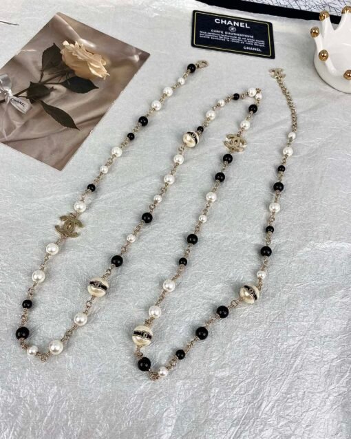 Chanel  new style ball resin black bead white bead necklace sweater chain - Image 5