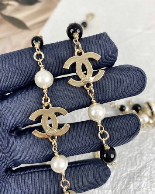 Chanel  new style ball resin black bead white bead necklace sweater chain - Image 9