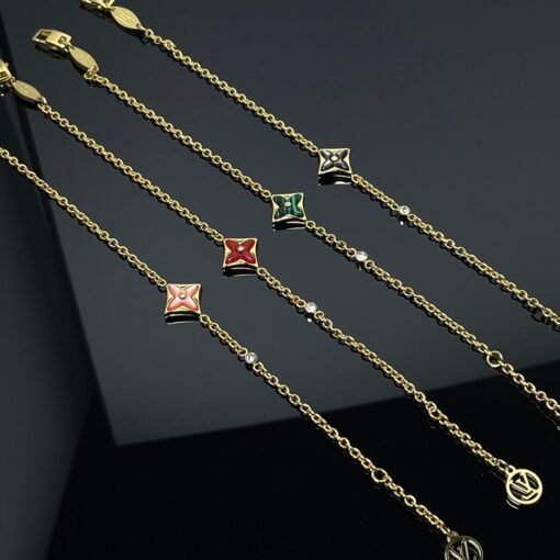 LV Bracelet Classic Mother-of-Pearl Mini Spiral Flower Bracelet - Image 3
