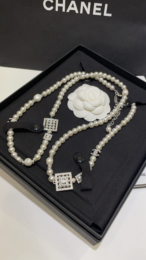 24s new hollow rhinestone pearl square double C perfume bottle necklace sweater chain