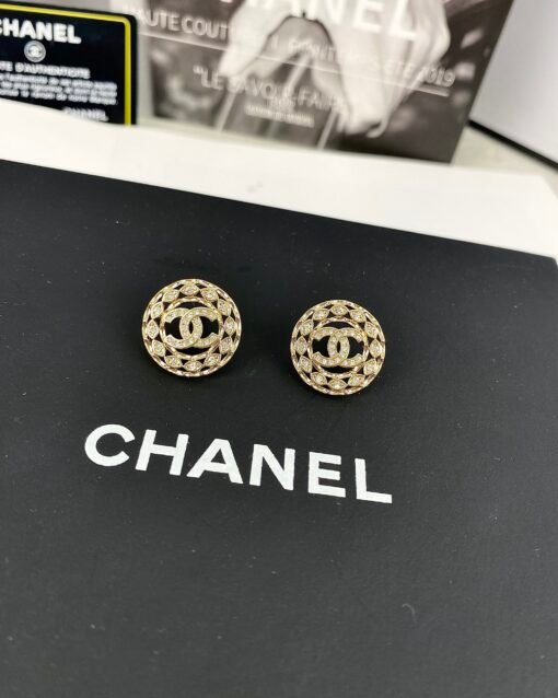 Chanel 2Newautumn New product, horse eye oval diamond, round stud earrings