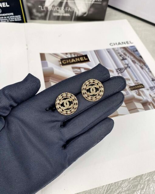 Chanel 2Newautumn New product, horse eye oval diamond, round stud earrings - Image 5