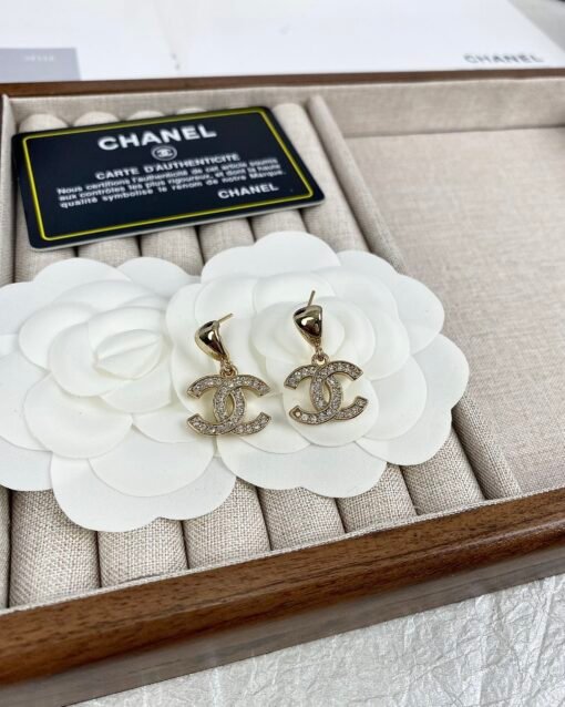 CHANE Chanel 2Newautumn New product glossy simple C letter full diamond pendant earrings - Image 5