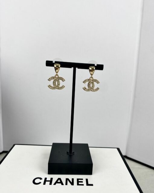 CHANE Chanel 2Newautumn New product glossy simple C letter full diamond pendant earrings - Image 4