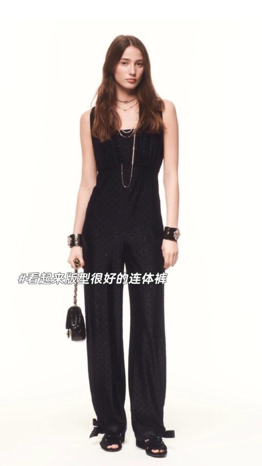 Chanel  Double Choker Snake Bone Double C Necklace】It is very heavy-duty, we are consistent with ZP, made of brass, the edges and corners of each letter are from ZP, and the chain is also customized ZP, which is really beautiful [ Desirable] The [witness] is a beautiful and explosive street combination with absolutely beautiful appearance and fashion! The rate of wearing is 100%! No matter how poor you are, you have to buy a series. You must have more PK ZP, and any version of PK finish is available [We produce] to place an order [witness] [witness] [witness] - Image 5