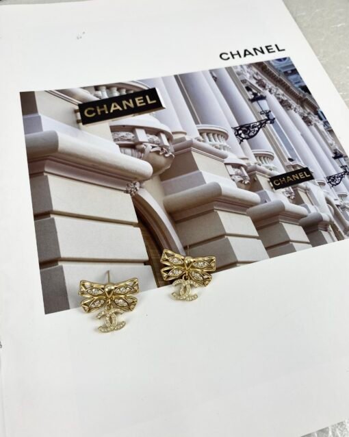 Chanel new style, wisp-shaped bow, diamond-inlaid earrings, temperamental lady♀ - Image 9