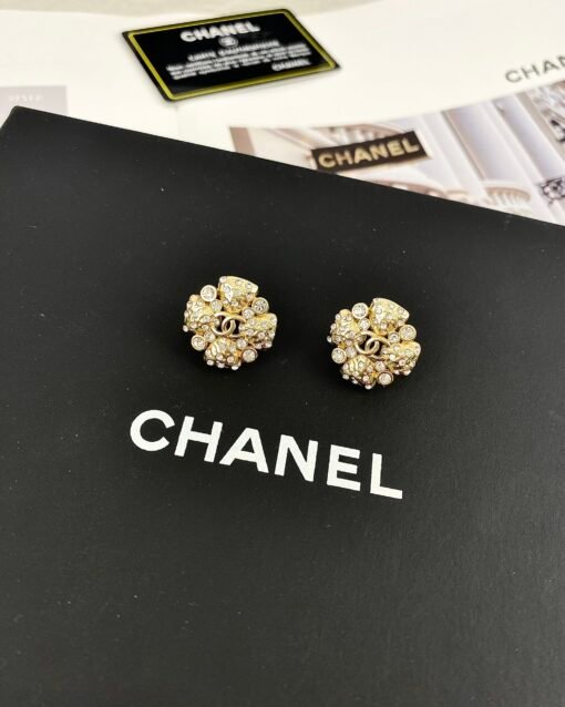 Chanel new style four-leaf clover flowers diamond-stud earrings - Image 2