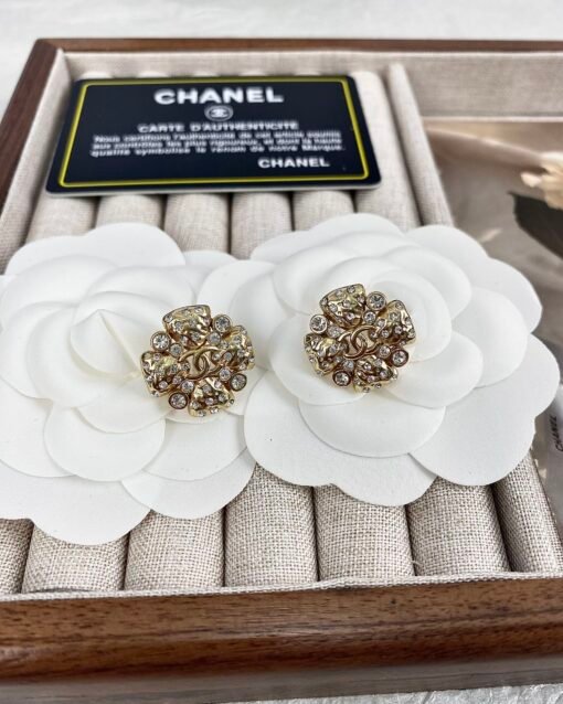 Chanel new style four-leaf clover flowers diamond-stud earrings - Image 3