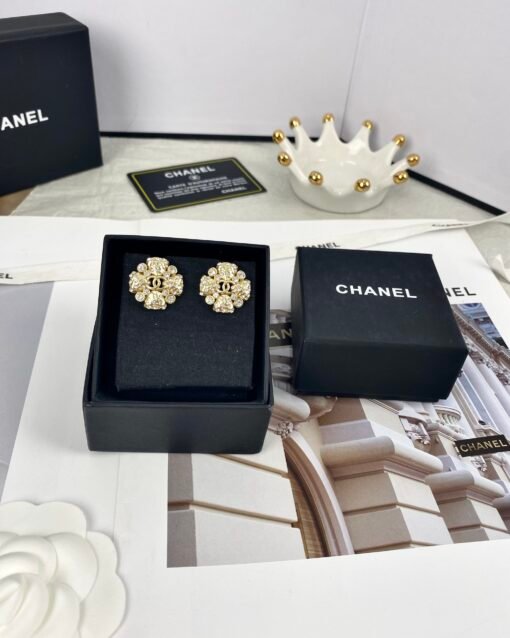 Chanel new style four-leaf clover flowers diamond-stud earrings - Image 5