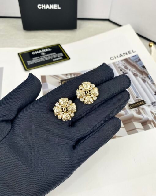 Chanel new style four-leaf clover flowers diamond-stud earrings - Image 7