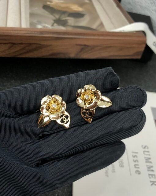 Chanel new style camellia flowers leaves hollow glossy earrings - Image 9
