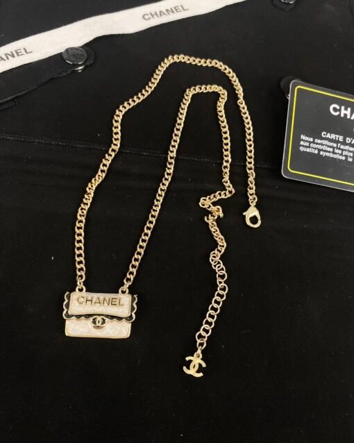 Chanel new style black and white enamel bag necklace