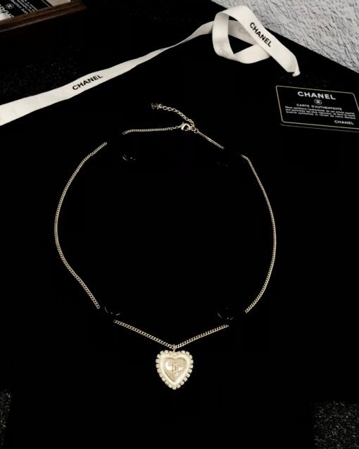 Chanel new style, high-end touching heart, oil-paired love necklace - Image 3