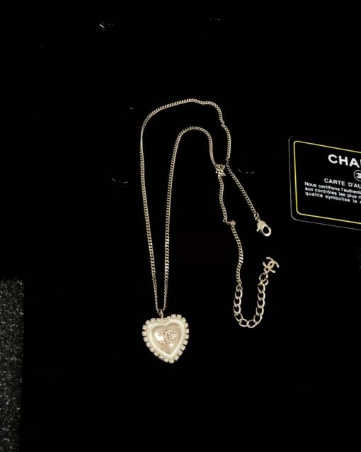 Chanel new style, high-end touching heart, oil-paired love necklace - Image 5