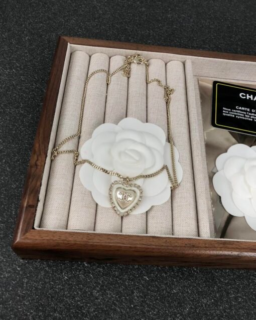 Chanel new style, high-end touching heart, oil-paired love necklace - Image 4