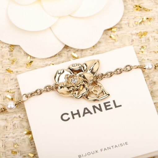 [Chanel  Camellia Necklace] It’s so hot that it explodes, it’s so beautiful that it’s suffocating. I’m sorry that I use imported Swarovski diamonds, Invincible Heavy Industry, there are thousands of versions on the market, and there are also various low versions that use fake diamonds when viewing pictures. You must compare more and just identify [we produce] [smile] [smile] has saved you thousands of oceans in minutes - Image 4
