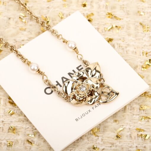 [Chanel  Camellia Necklace] It’s so hot that it explodes, it’s so beautiful that it’s suffocating. I’m sorry that I use imported Swarovski diamonds, Invincible Heavy Industry, there are thousands of versions on the market, and there are also various low versions that use fake diamonds when viewing pictures. You must compare more and just identify [we produce] [smile] [smile] has saved you thousands of oceans in minutes - Image 3