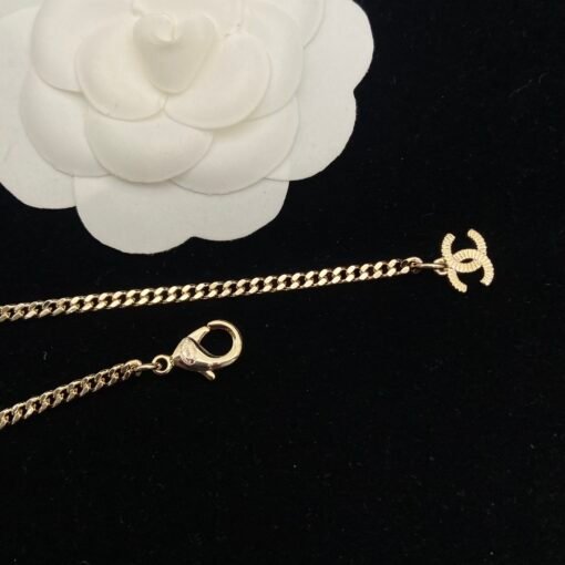 2 colors
 Chanel Sugar Diamond Clay Necklace
White diamond pink combination
Black diamond powder matching - Image 5