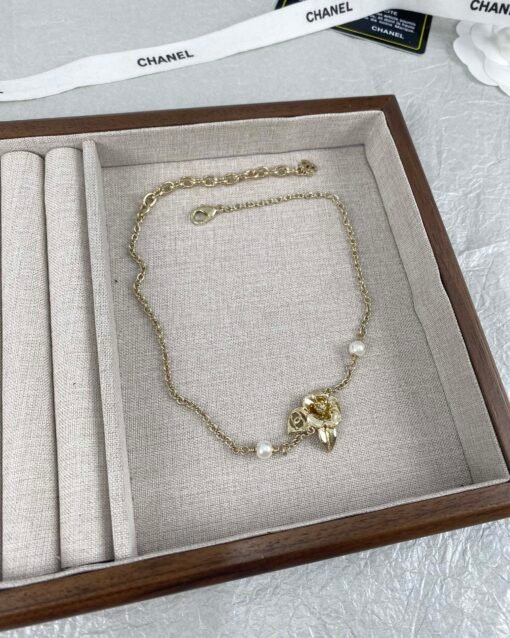 Chanel new golden glossy flower necklace - Image 9