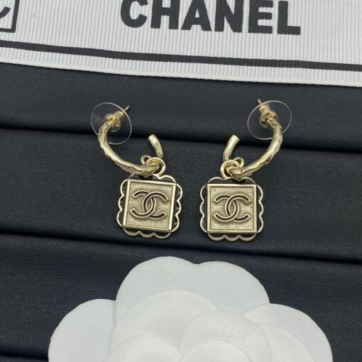 Chanel new earrings - Image 4