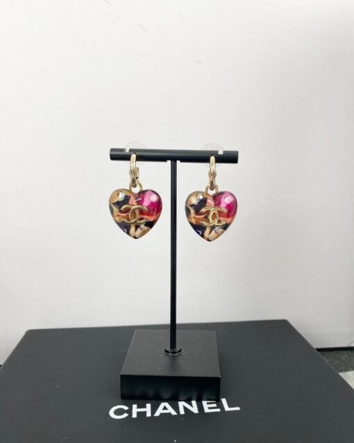 Chanel new style camouflage elements resin peach heart ear hook style earrings - Image 2