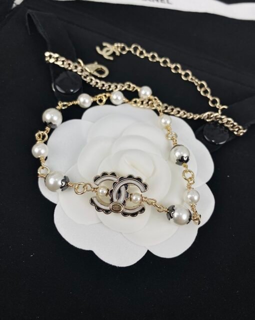 Chanel new black and white double cC letters oil-drop enamel pearl necklace - Image 9