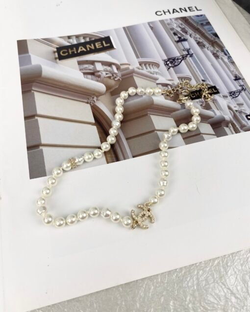 Chanel new style light gold C-full diamond pearl necklace
Elegant style of a famous lady - Image 5