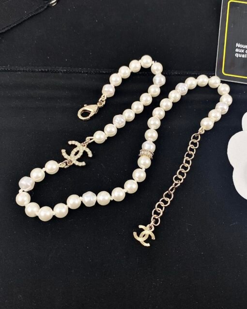 Chanel new style light gold C-full diamond pearl necklace
Elegant style of a famous lady - Image 3