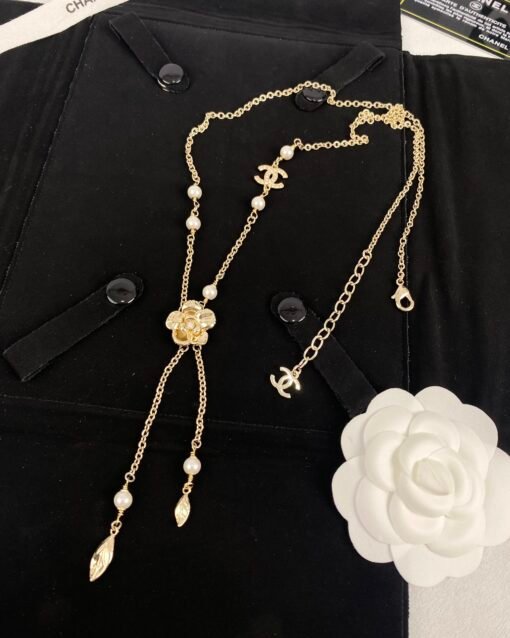 Chanel new style flowers, leaves, tassels, pearls, versatile necklace, sweater chain - Image 6