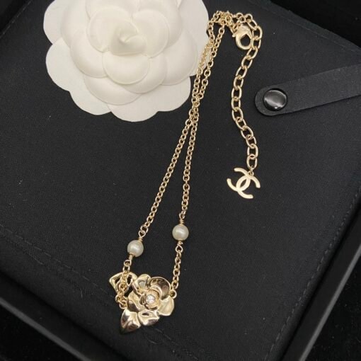 Chanel hollow camellia necklace
The temperament of a rich princess - Image 4