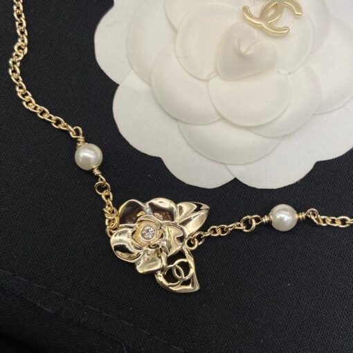 Chanel hollow camellia necklace
The temperament of a rich princess - Image 5
